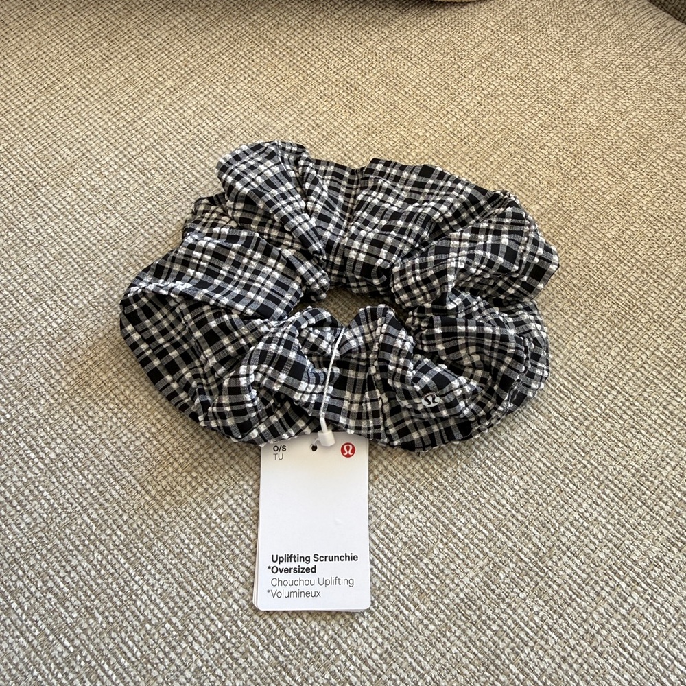 lululemon athletica Uplifting Oversized Scrunchie - Black & White Plaid sold out